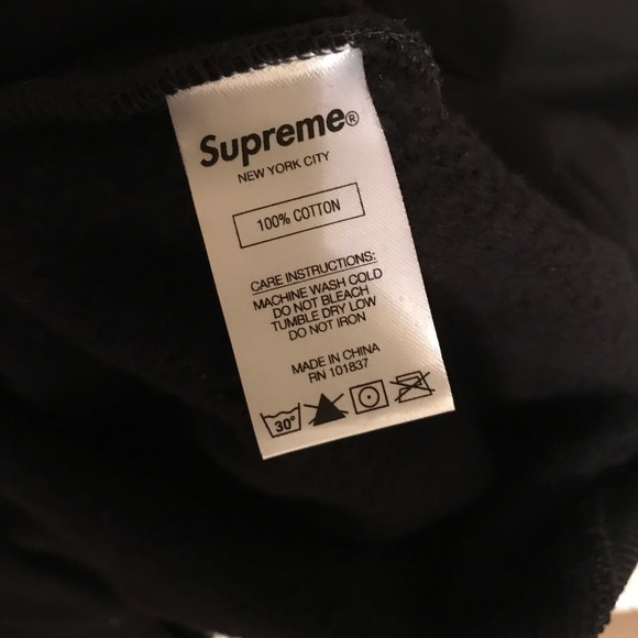 Supreme chest stripe logo hooded. - Picture 5 of 6